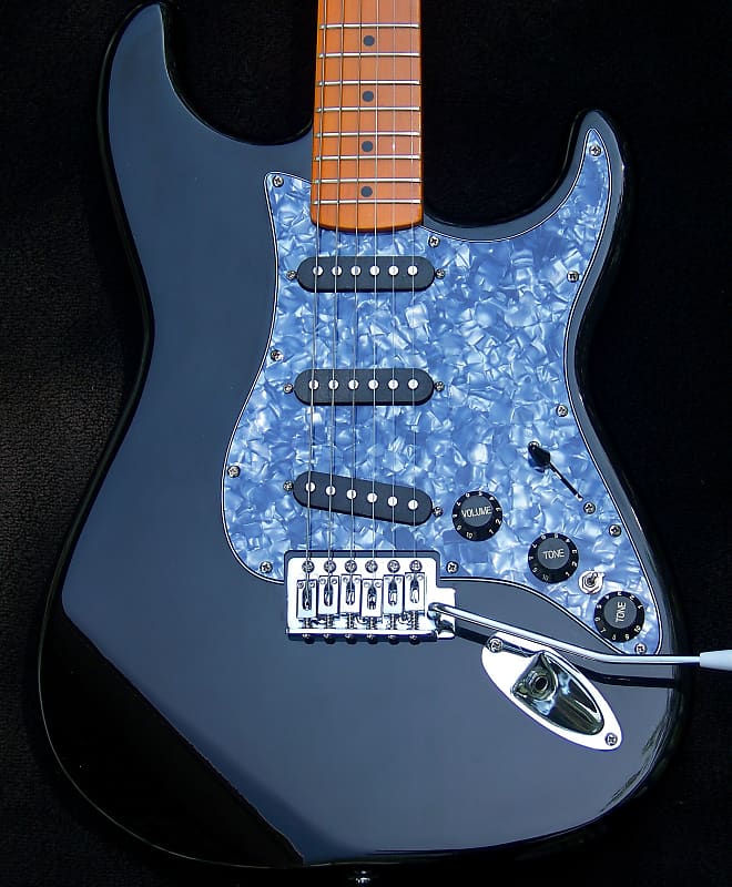 image black Haywire Custom Stratocaster with black pearl pickguard and black pickups