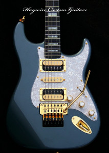 Haywire Custom Guitars Custom Fat Strat with Floyd Rose tremolo and Dimarzio pickups with gold saddles